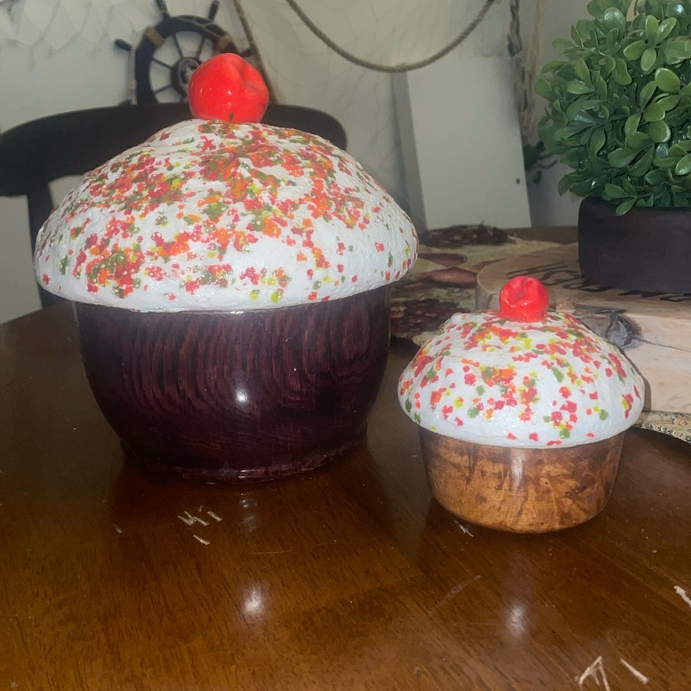 Small and Medium Wooden bowls with ceramic cupcake lid